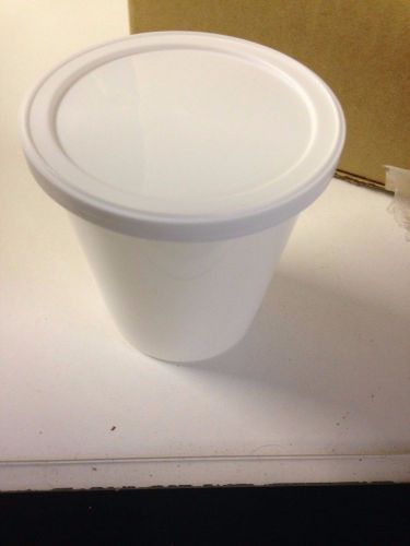125 NEW WHITE FISHERBRAND CONTAINER SPECIMEN WITH LIDS 80 OZ J1315 B9