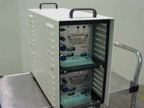 Amray Dual Ion Pump Power Supply&#039;s 5 kV ea 124-002