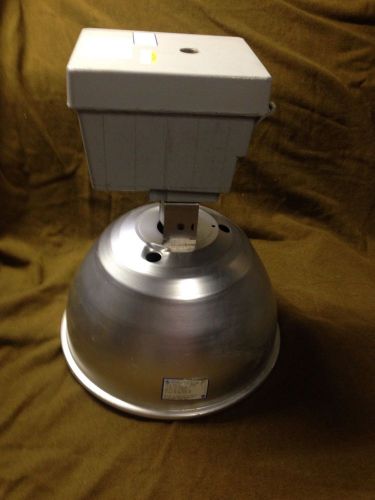 High Pressure Sodium Light Fixture Used   GE EHBA40S0A5