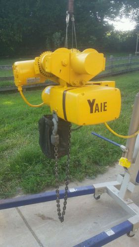 Yale 1 ton electric chain hoist with motorized trolley for sale