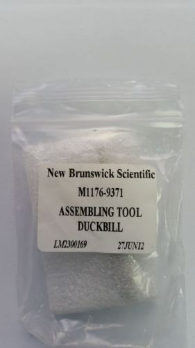 New Brunswick Scientific M1176-9371 ASSEMBLING TOOL DUCKBILL