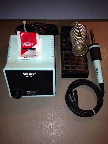 WELLER Soldering Station WTCPT  60watt Used, With Iron and Holder, Brand New Tip