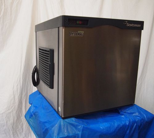 CO522SA Scotsman 22&#034; Ice Machine, up to 475Lb in 24h. , 115V, Air Cooled