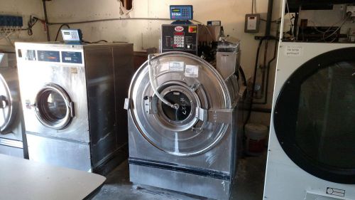 Unimac UW85PVQ - 85 lb Commercial Washer