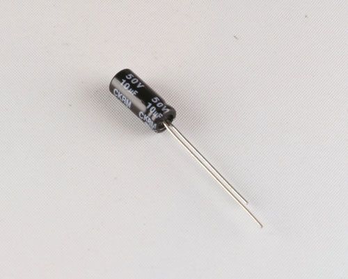 Lot of 50 ILL CAP 10u 50V Aluminum Radial Electrolytic Capacitor 106CKR050M