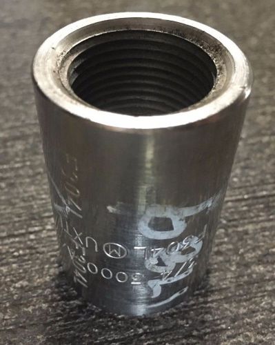 3/4&#034; COUPLING STAINLESS STEEL THDXTHD 3000PSI SA182 304/304L