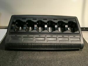 Motorola WPLN4121BR, multi charger for radios HT1000, JT1000, Saber, ASTRO, MTX.
