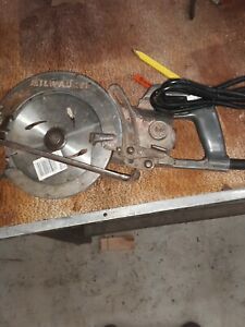 Vintage Rare MILWAUKEE HEAVY  DUTY 7 1/2 Worm Drive Circular Saw Model 6370