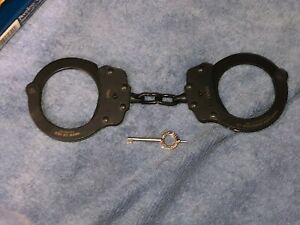 Peerless Handcuff Company Model 701C Chain Link black new police security