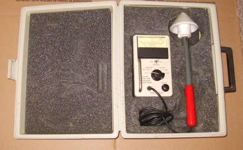 Holaday Industries 2450 MHz Model 1500 Microwave Survey Meter With Case