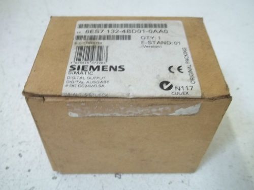 SIEMENS 6ES7 132-4BD01-0AA0 DIGITAL OUTPUT (5 IN BOX) *NEW IN A BOX*