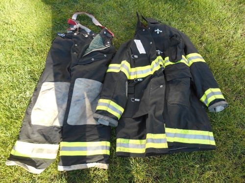 Globe   firefighter turnout gear  /      jacket 46 /40     pants  40 /28 for sale