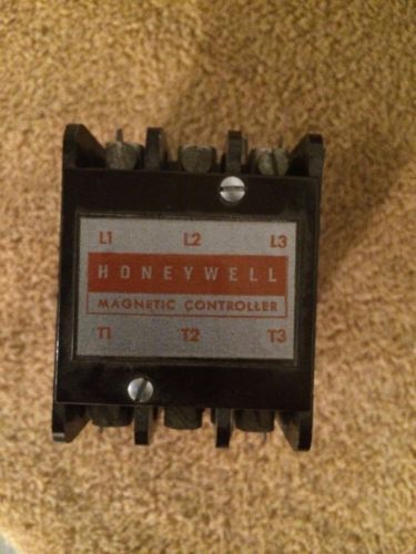 Honeywell Contactor 3 pole, 50 amp, 24v coil HVAC