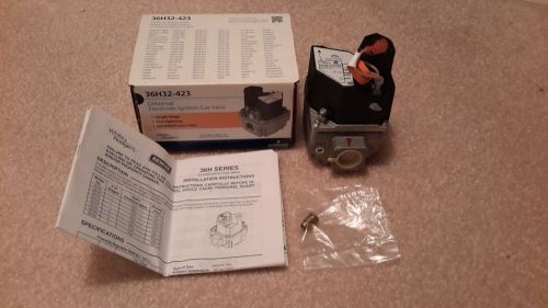 White rodgers 36h32-423 24v 3/4&#034; x 3/4&#034; universal intermittent pilot gas valve for sale