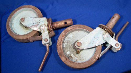 LOT OF 2 VTG CASTERS 8&#034; x 2&#034; WHEELS w/ BRAKE &amp; GREASE FITTING HEAVY 10 LBS EA