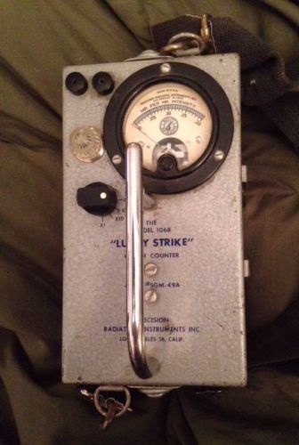 PRI 106 B. &#039;LUCKY STRIKE&#039; Geiger Counter With A Good IB85 Internal Geiger Tube
