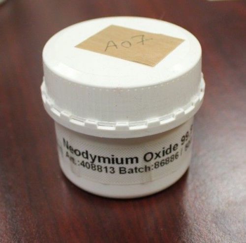 Neodymium oxide powder  Nd2O3 weight: 50g  purity: 99.99%   Interachem A07