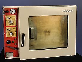 Heraeus VT-5042 Vacuum Oven