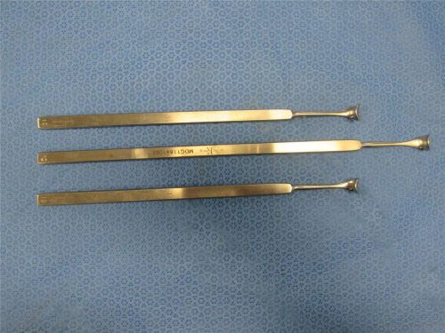 Desmarres Eyelid Retractor