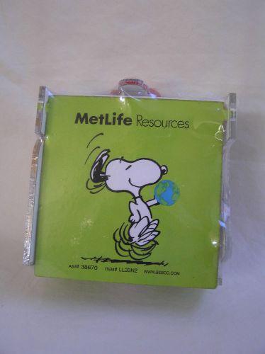 Metlife Resources Peanuts/Snoopy 3 1/2&#034; x 3 1/2&#034; Plastic Note Paper Holder