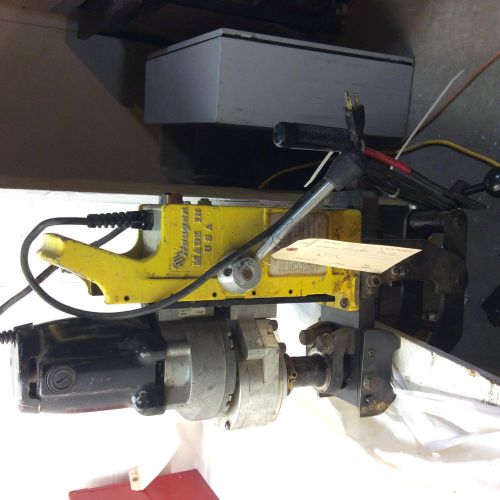 (1)  HOUGEN TRAK-STAR PORTABLE ELECTRIC RAIL DRILL MANUAL FEED HOUGEN TRAK-STAR
