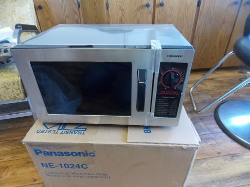 Panasonic NE-1024C Commercial Microwave Oven NEW