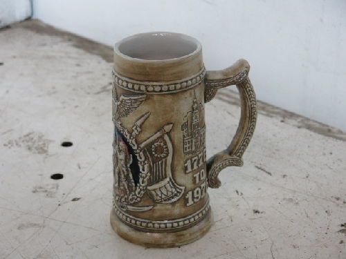 VINTAGE AMERICANA 1776 TO 1976 BICENTENNIAL CERAMIC BEER MUG/ STEIN