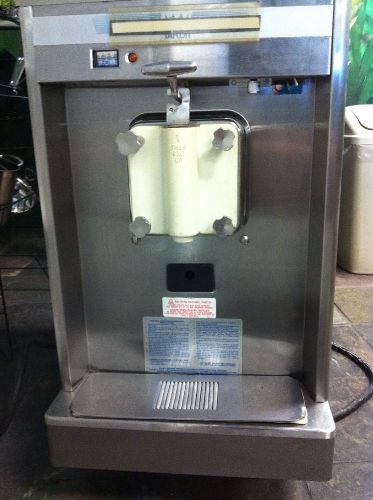Taylor 702- 27 Counter Top Frozen Yogurt Ice Cream Machine Full Working Order