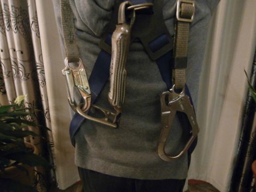 Industrial universal size full body safety harness csa and ansi approved for sale