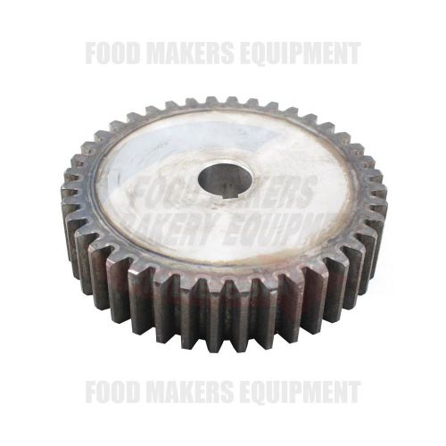 Lucks / VMI SM240 Pinion. 157000.