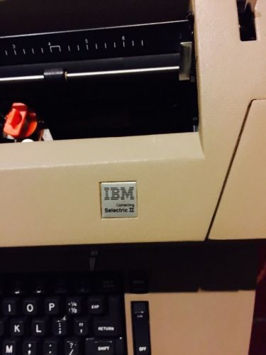 VINTAGE IBM Selectric II correcting electric typewriter