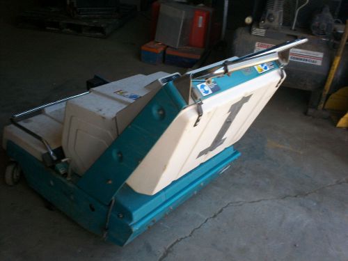 Tennant sweeper model 140E