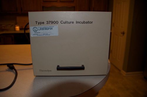 Thermolyne Type 37900 Culture Incubator
