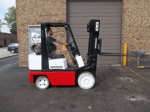 Forklift (17467) nissan cph02a25pv, 5000lbs capacity, triple mast for sale
