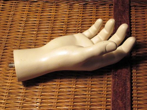 VINTAGE MANNEQUIN MALE HAND