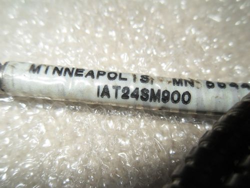 (Y4-4) 1 USED BANNER IAT24SM900 FIBER OPTIC CABLE