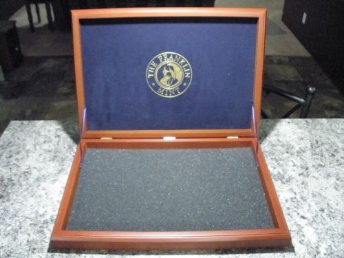 FRANKLIN MINT CHERRY WOOD DISPLAY CASE FOR COINS/KNIFE,JEWELRY, POCKET WATCH NEW
