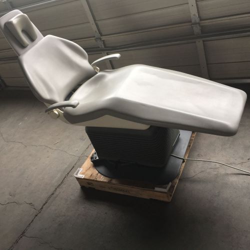 Pelton &amp; Crane Chairman 5000 Model LS Exam Chair With Traverse, Gray Upholstery