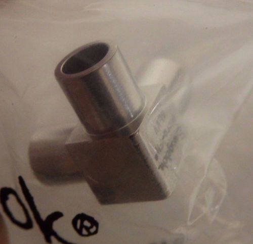 Swagelok 6LV-4MW-9 Micro-Fit Weld Fitting 1/4&#034; Tube OD 90° Tribow 316L (D6)