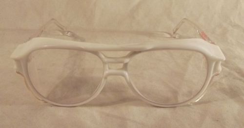 3M Aerosite Safety Glasses with Side Shields and Clear Anti Fog Lens White Used