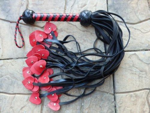 HEAVY THUDDY RED ROSE FLOGGER Black Leather CAT OF 29 TAILS NEW GREAT FARM TOOL