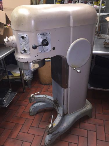 Hobart h600t 60 quart dough mixer 3ph 208v w/ timer, bowl &amp; hook for sale