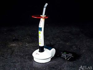 Woodpecker led. c. dental curing light - new w/ original box &amp; orange shield for sale