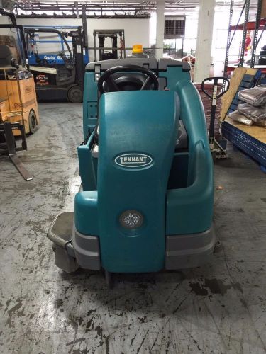 2013 tennant t16 battery-powered rider scrubber only 832hrs excellent condition for sale