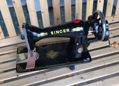 Singer 15 Heavy Duty  Hand Crank Sewing Machine