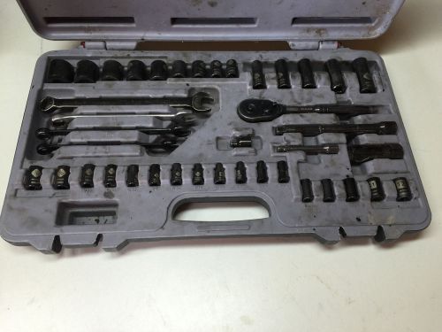 Stanley 40-Piece Mechanics Tool Set Ratchets Sockets SAE Metric Hand Tool