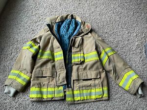 GLOBE 44 x 32 Fire Firefighter Turnout Coat Jacket MFG 2003 Vintage