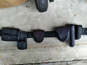 Bianchi police/security Belt w/ accessories - photos very- (size L-XL)