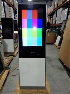 Vertical Retail Self Service Kiosk Enclosure with 32&#034; LCD Touchscreen Monitor