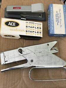 bostitch,arrow,ace ,staples&amp;fastners made usa staplersW/staples lot-vintage